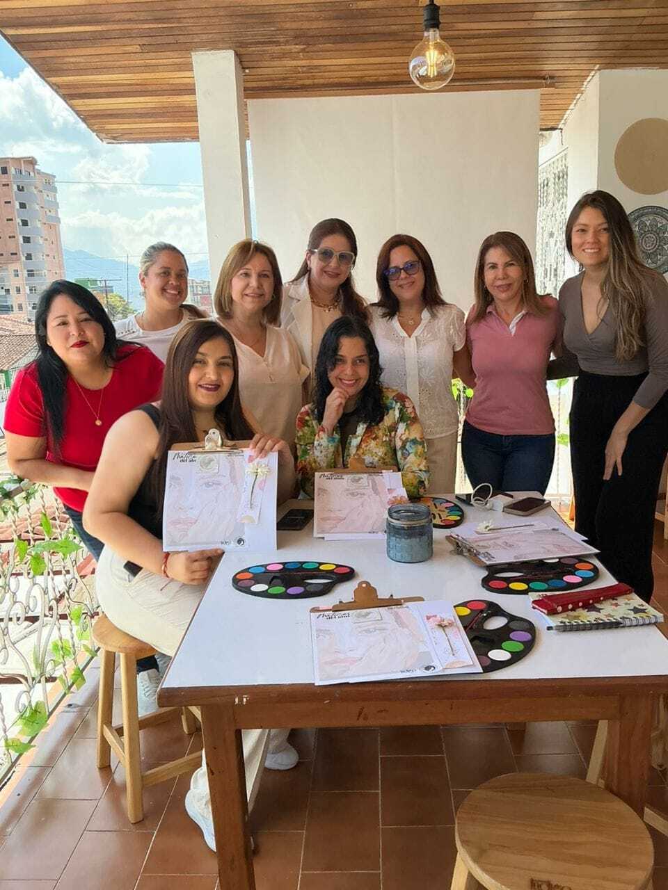 Participantes en taller grupal con Norka Viloria